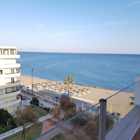 Beachfront Penthouse Hotel Фуeнхирола Екстериор снимка